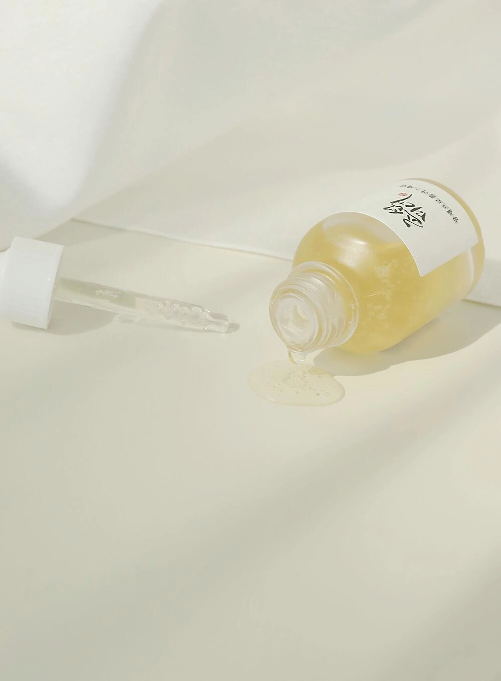 Glow Serum: Proplis Enchantment & Niacinamide Radiance | Beauty of Joseon