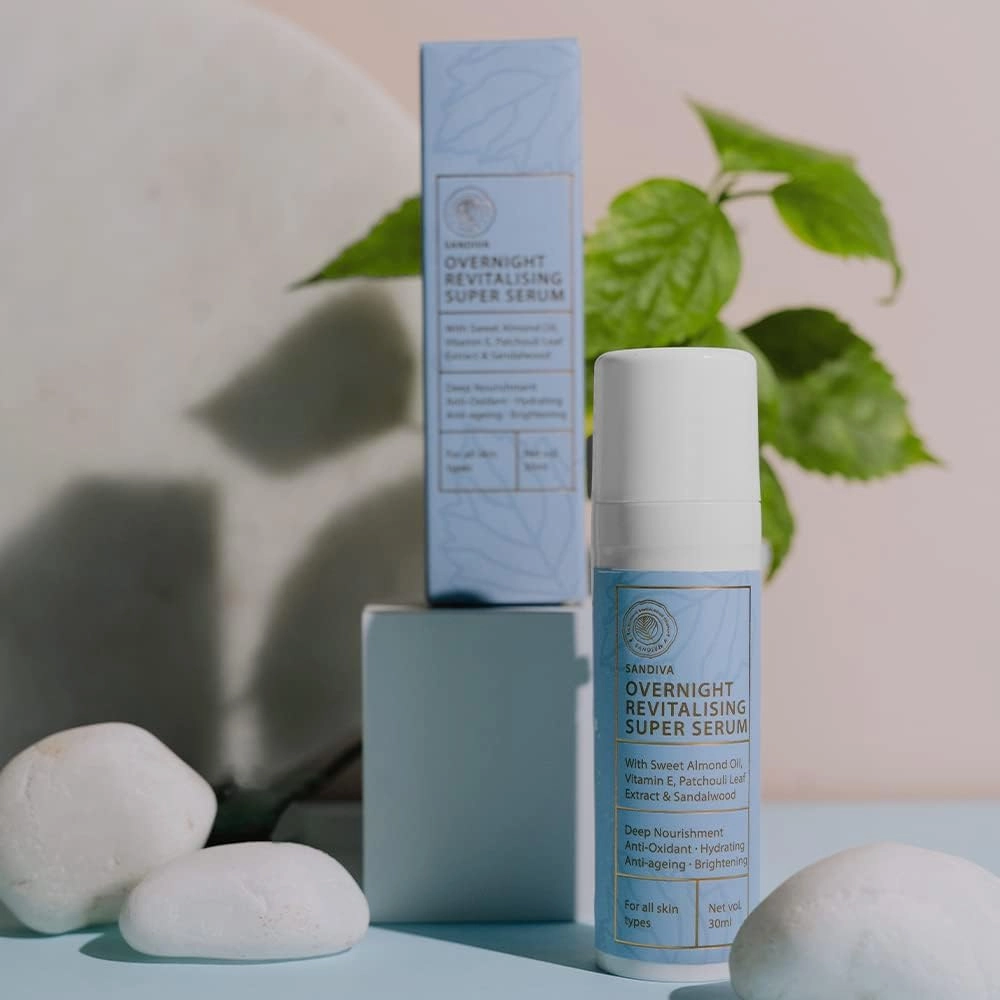 Serum | Anti-Ageing, Deep Skin Nourishment, Brightens Skin | Collagen-Boosting Serum | Enriched with Vitamin E & Patchouli Extract | For All Skin Types | 30ml